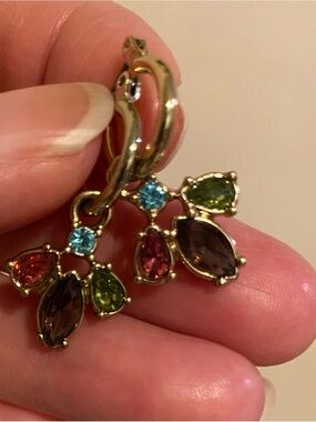 Avon NRT pierced dangle earrings